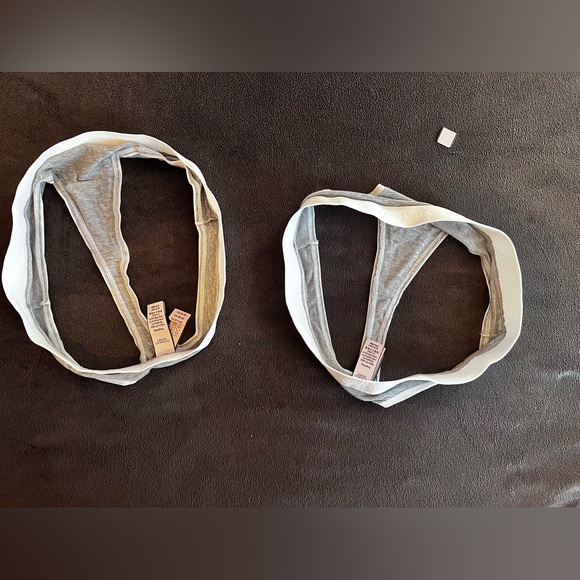 NWT VS Thong Set of 2 Size S - Picture 2 of 4